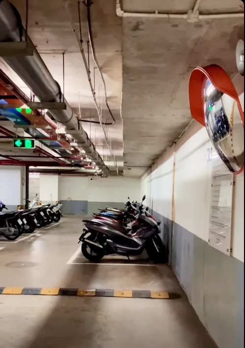 Khu vực tầng hầm đỗ xe